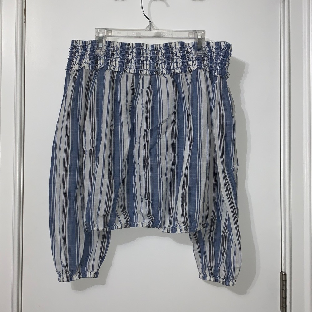 Aeropostale off-shoulder top